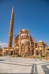 Obraz premium Beautiful Al Sahaba Mosque in Old Town of Sharm El Sheikh in Egypt