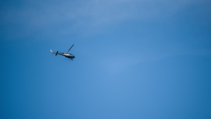 Hélicoptère en vol