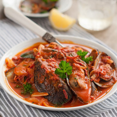 Mussels in Spicy Tomato Sauce, Mussels Marinara