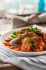 Mussels in Spicy Tomato Sauce, Mussels Marinara