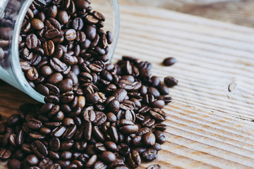 Grains de café dans un bocal en verre