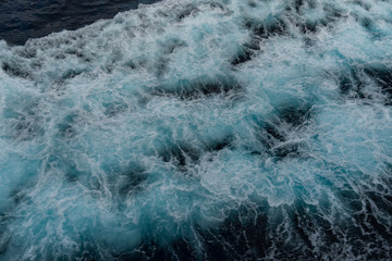 船から見る引波