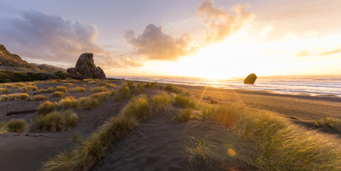 Kissing Rock at sunset, Gold Beach, Oregon - obrazy, fototapety, plakaty