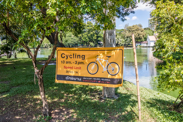 Cycling restrictions in English and Thai