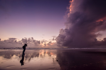 Fototapeta premium Sunset in Back Beach, New Plymouth, Taranaki, New Zealand