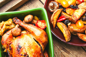 Baked chicken with apples.