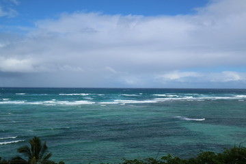 에메랄드 바다와 파란 하늘