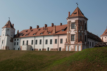 Fototapeta na wymiar tower of red brick castle in Belarus