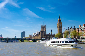 London Sightseeing on a beautiful day