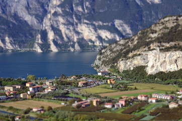 Fototapeta na wymiar Lake Garda / Gardasee sightseeing and Panorama you at the lake and the mountains