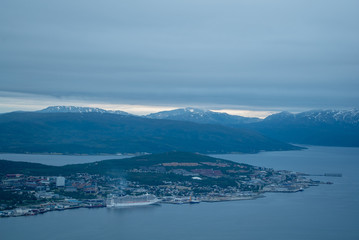 Kreuzfahrtschiff in Troms&oslash;