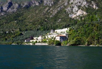 Fototapeta na wymiar Lake Garda / Gardasee sightseeing and Panorama you at the lake and the mountains