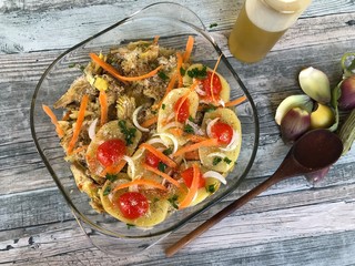 Making of rice, potatoes and artichokes meal