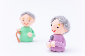 手作り紙粘土人形　仲の良い老夫婦