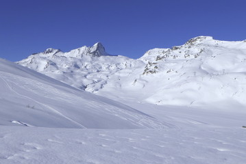 Bivio, Skitour auf den Piz dal Sasc. Blick auf Piz Turba, Piz Forcellina, Forcellinapass und Sur al Cant. © Reinhold Einsiedler