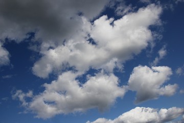 Obraz premium Blue sky background with clouds. Sky with clouds