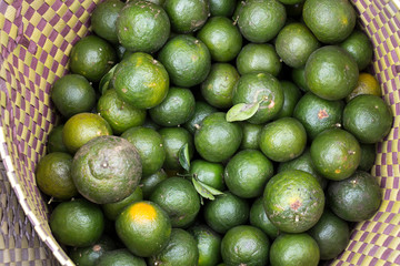 many oranges green, fresh fruit