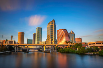 Fototapeta na wymiar Tampa skyline at sunset with Hillsborough river in the foreground