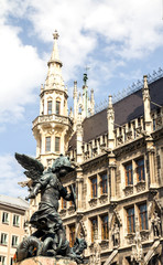 Fototapeta na wymiar famous munich city hall at the marienplatz - Bavaria, Germany