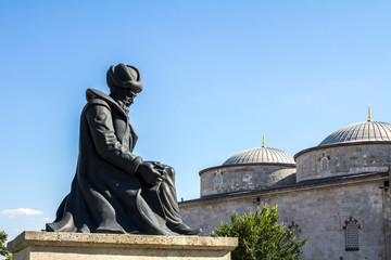 Architect Mimar Koca Sinan statue in Edirne, Turkey. The UNESCO World Heritage Site of the Selimiye Mosque, built by Mimar Sinan in 1575.