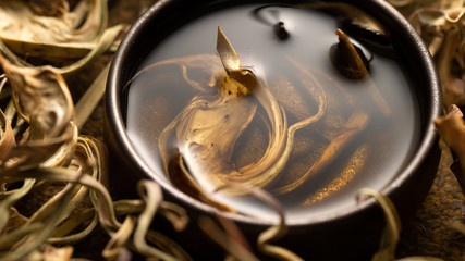 Dried artichoke tea 