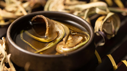 Dried artichoke tea 