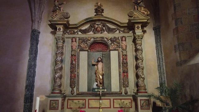 Allassac (Corr&egrave;ze, France) - Vue int&eacute;rieure de l'&eacute;glise de la D&eacute;collation de Saint Jean Baptiste