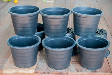 Plastic pots, Black plastic pots
