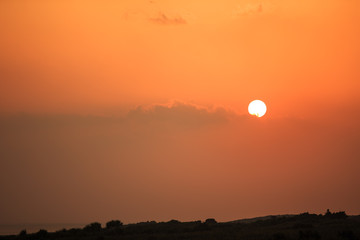 日本最南端、沖縄県波照間島・海辺の夕景