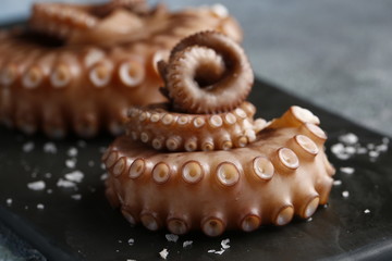 Appetizers and snacks that go well next to Turkish raki