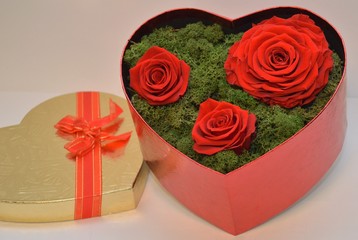 eternal red roses in red heart box