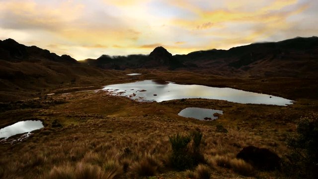 Lagunas del Cajas en provincia de Azuay, Ecuador