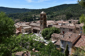Obraz premium Le village de Moustiers-Sainte-Marie