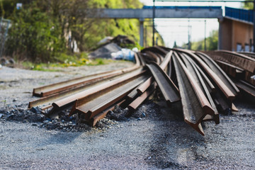 Rails de chemin de fer empilé