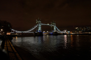 Obraz premium tower bridge at night