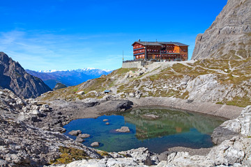 Die Lienzer Dolomiten mit der Karlsbader Hütte