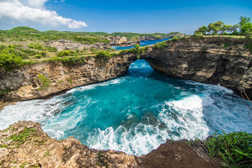Panoramic view of broken beach in Nusa Penida, Bali, Indonesia. Blue Sky, Turquoise Water.