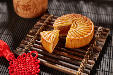 Fototapeta na wymiar Chinese moon cake