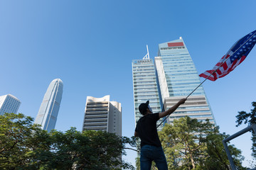 香港 デモ 高層ビル