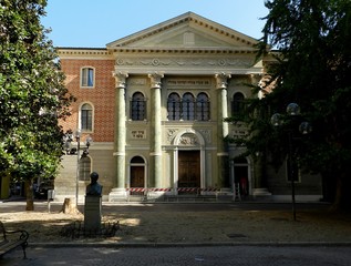 Fototapeta na wymiar Modena, Italy, Synagogue, Facade