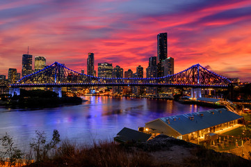 Brisbane's story bridge at twilight colorful evening after sunset Queensland - obrazy, fototapety, plakaty