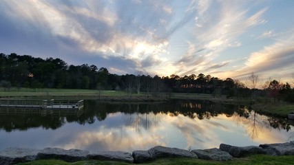 Fototapeta na wymiar Beautiful sunset at the lake