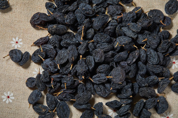 Dried raisins in a container