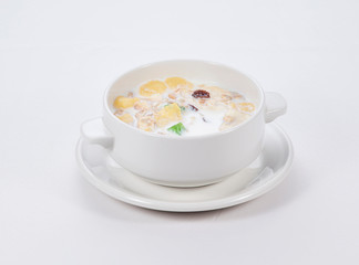 corn flakes with raisins and milk