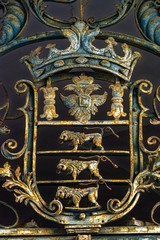 golden coat of arms