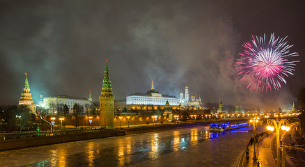Fototapeta na wymiar fireworks over the moscow kremlin russia