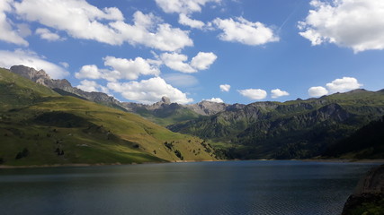 Fototapeta na wymiar mon petit lac 2