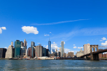 New York: Lower Manhattan with Brooklyn Bridge