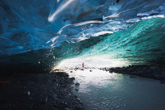 Breiðamerkurjökull ice cave