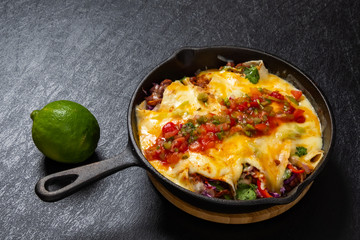 メキシコ料理 エンチラーダ mexican tortilla rolls (enchilada)